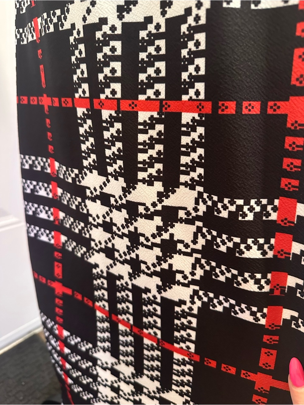 Plaid Pencil Skirt in Black, White & Red - Picture 8 of 8